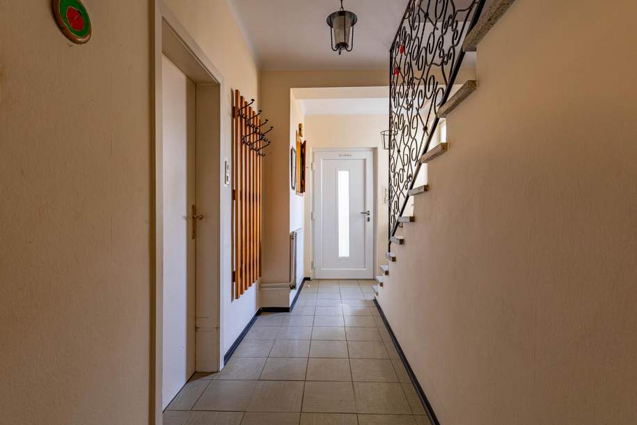 KOMFORTABLES HAUS NAHE DEM BAHNHOF UND DEM ZENTRUM!, Haus-kauf, 309.000,€, 2020 Hollabrunn