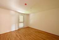 Dachgeschosswohnung mit Weitblick, inkl. PP, Hz, WW und KW // Attic apartment with long view, incl. Parking, Heating, Warm and Cold Water //