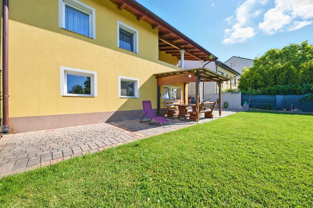 LANDHAUSFLAIR UND PERFEKTES WOHNEN VEREINT - DAS PERFEKTE EINFAMILIENHAUS IN TRESDORF!