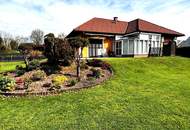 Sehr gepflegter Bungalow mit Terrasse, Garage, Carport und liebevoller Gartengestaltung in ruhiger Lage.