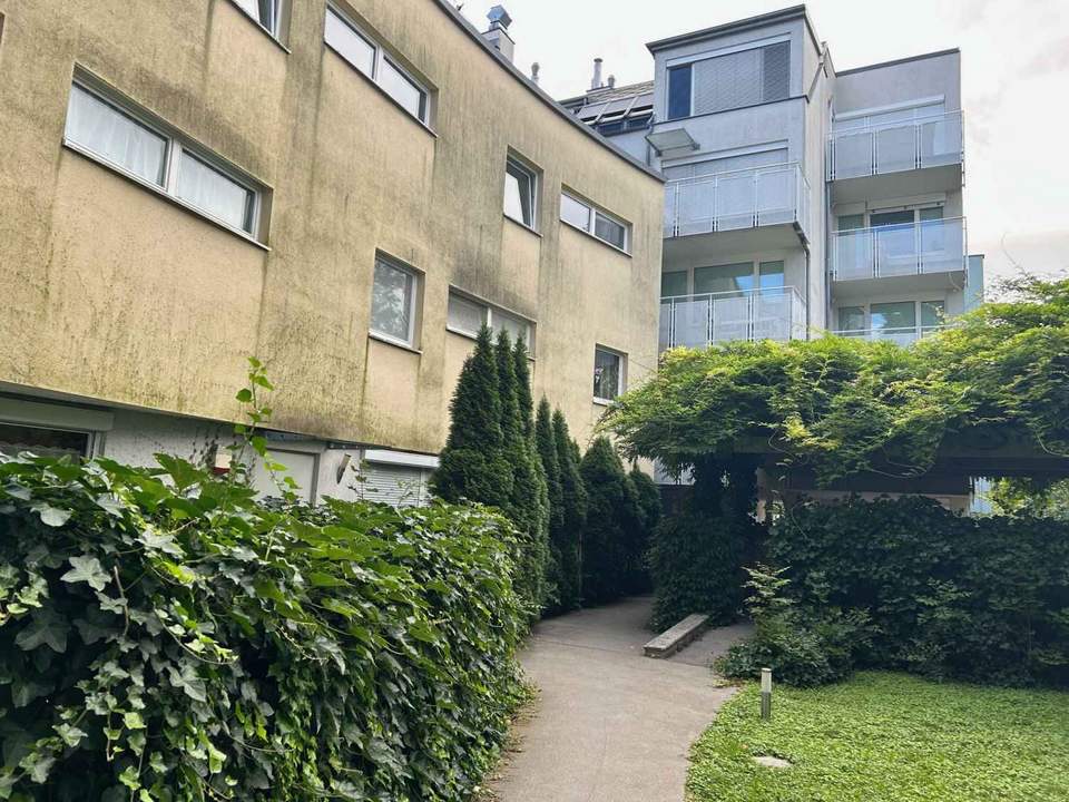 Terrassenwohnung mit 2 Zimmern in toller Lage!