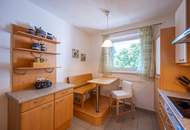 Wohnen im Grünen mit Stadtanschluss: 4 Zimmer | Loggia | PKW-Stellplatz