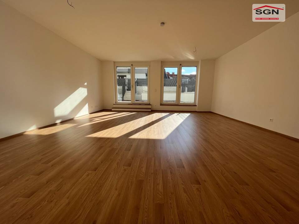 Gefördertes 4 Zimmer (Stadt-)Reihenhaus in Neunkirchen mit 2 Garagenstellplätze -"Wohnen mit Chic"