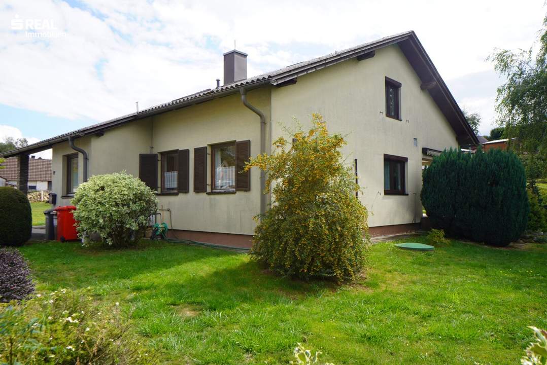 Waldviertler Landhaus mit Garage und großem Garten