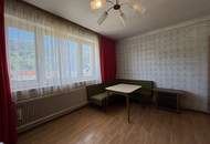 Renovierungsbedürftiges Haus mit schöner Aussicht und großem Potenzial