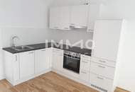 LETZTES OG: SCHÖNE 2-ZIMMERWOHNUNG MIT TOP AUSSTATTUNG+ BALKON + TG MIT AKTION 1 MONAT MIETFREI