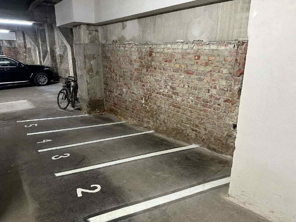 Mopedstellplätze zu mieten