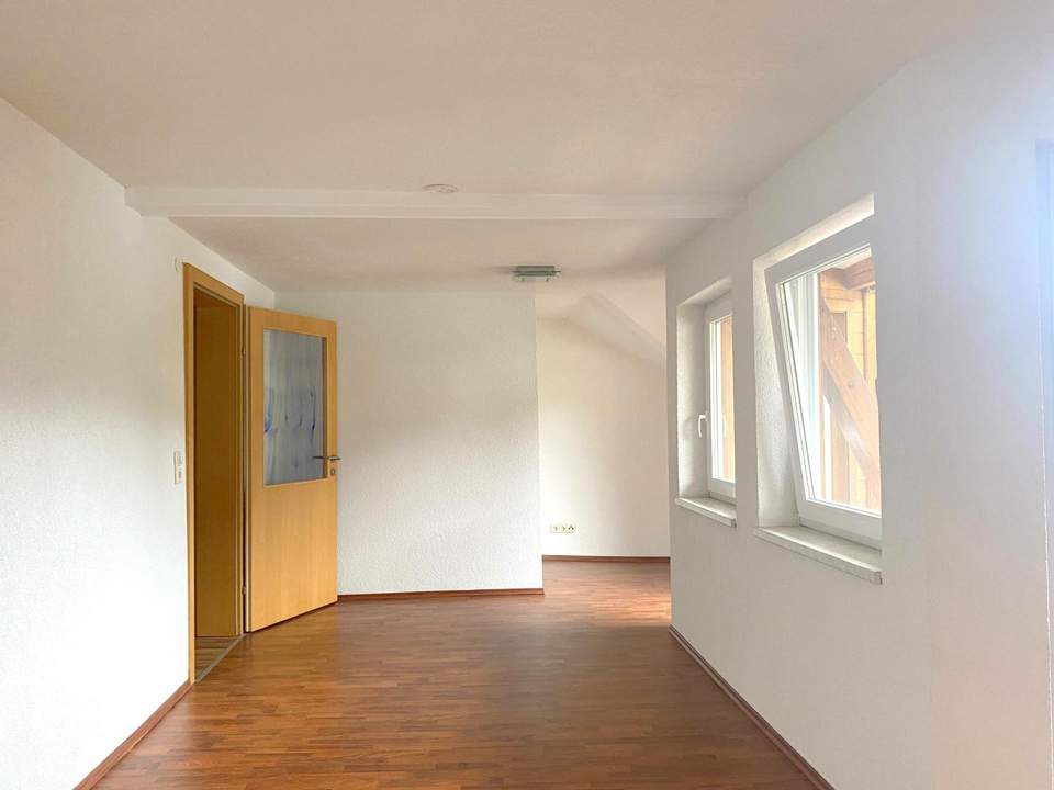 4-Zimmer-Wohnung mit 2 Balkonen