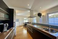 Tolles Haus in ruhiger Lage! Top Zustand mit Ausbaupotenzial, Doppelgarage und Kleingewerbe-Office!