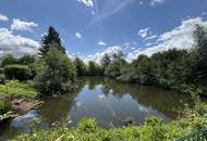Sonniges Freizeitgrundstück mit idyllischem Teich in begehrter Lage von Wels-Puchberg