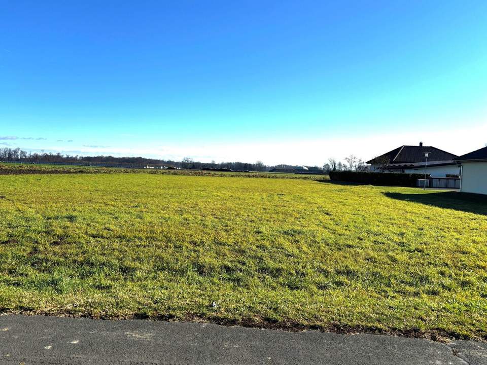 2 Ganztagssonnige, ebene Baugründe am Ende einer Bungalow-Siedlung in Bad Radkersburg-Nähe