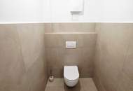 Ecke gut - alles gut! Hier wohnt Ihr Kapital und es fühlt sich wohl! Traumhafte Eckwohnung! Freier Mietzins! Hell + Ruhige Einbahnstraße + Wunderschön saniertes Altbauhaus + Tolle Infrastruktur und Anbindung!