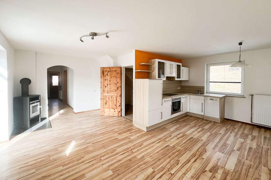 Zweistöckige Maisonette-Wohnung mit sonniger Terrasse zu vermieten!, Wohnung-miete, 808,90,€, 5571 Tamsweg