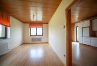 ***Gepflegter Bungalow mit traumhafter Aussicht nahe dem Ortszentrum***