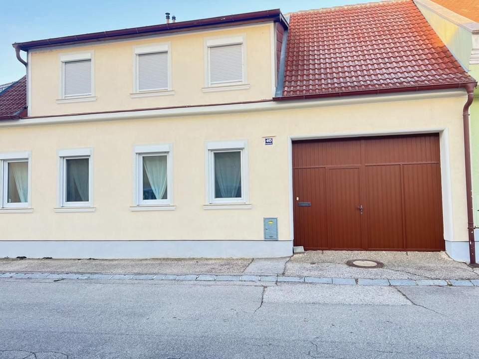 Charmantes Einfamilienhaus mit großem Grundstück und Stadl!