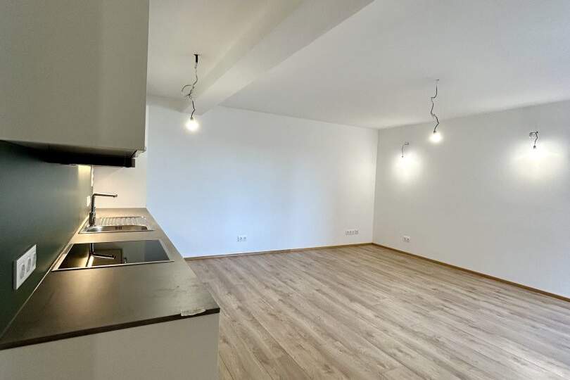 Erstbezug Dachgeschoßwohnung mit Balkon in Klosterneuburg – Ihr neues Zuhause!, Wohnung-miete, 936,45,€, 3400 Tulln