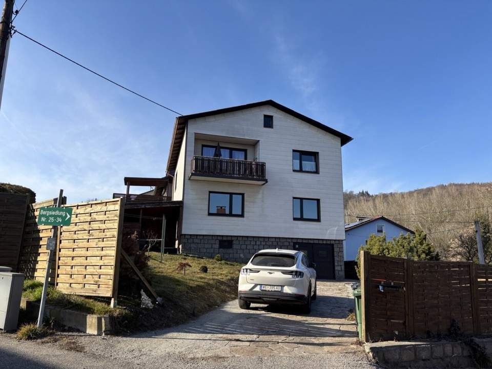 Digitales Angebotsverfahren: Zweifamilienhaus in Steyregg mit Aussichtslage