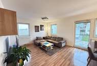 Bungalow mit großzügigem Nebengebäude, Terrasse und nachhaltiger Heiztechnik