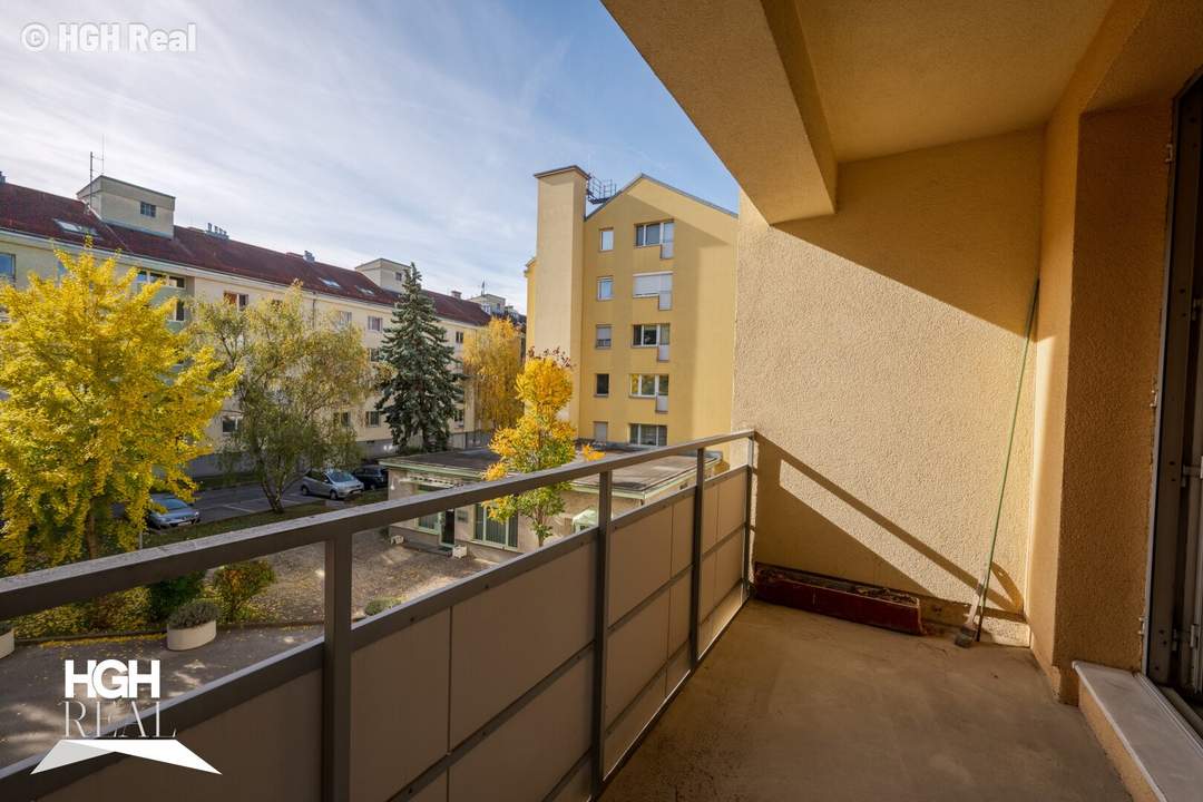 1220 Wien Helle 2-Zimmer Wohnung mit hofseitiger Loggia im 2. Liftstock Nähe U1 mit Potenzial für 3 Zimmer