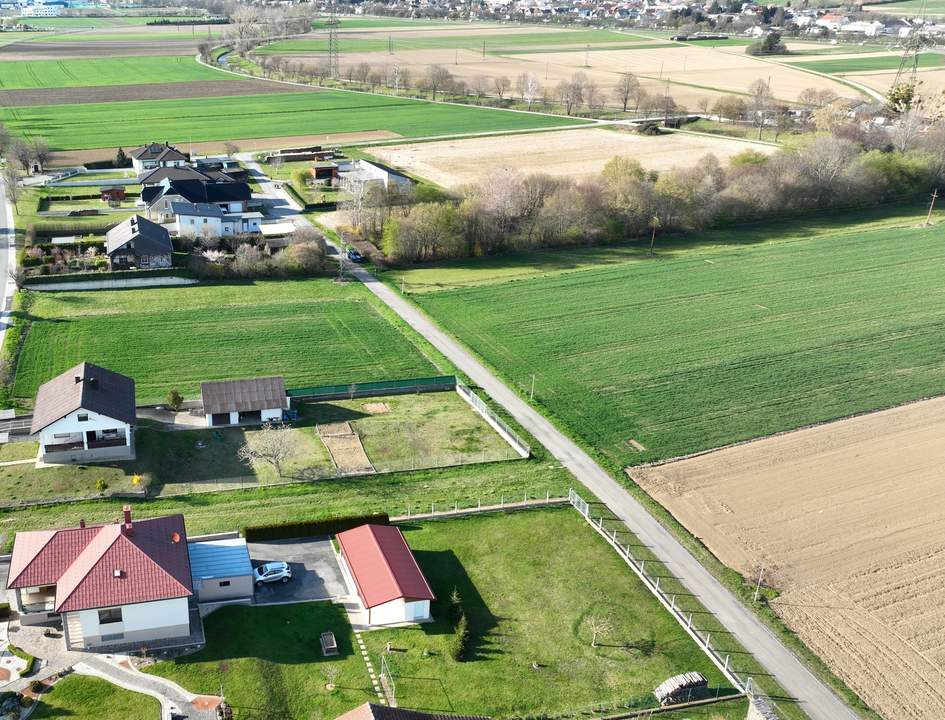 Eigenheim - Baugrundstück