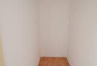 CHRISTOPH CHROMECEK IMMOBILIEN - Brunn am Gebirge - Top Doppelhaushälfte mit kleinem Garten und Pool!