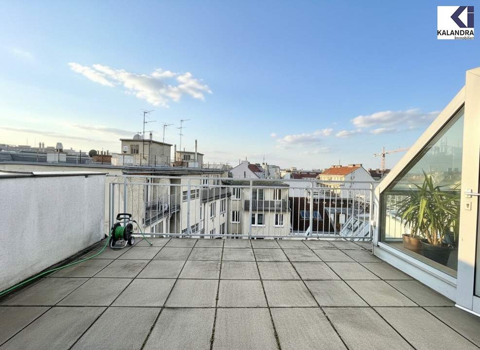 360° TOUR // PENTHOUSE mit TERRASSE und BALKON