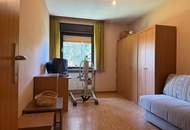 Charmanter Bungalow mit großem Garten in zentraler Ruhelage - sanierungsbedürftig