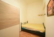 ++NEU++ Renovierungsbedürftige 4-Zimmer Altbauwohnung im Erdgeschoss!