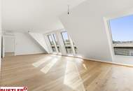 DACHGESCHOSSTRAUM IN TOP-CITYLAGE | PIVATER LIFTAUSSTIEG | FERNBLICK AUS DEM WHIRPOOL GENIEßEN