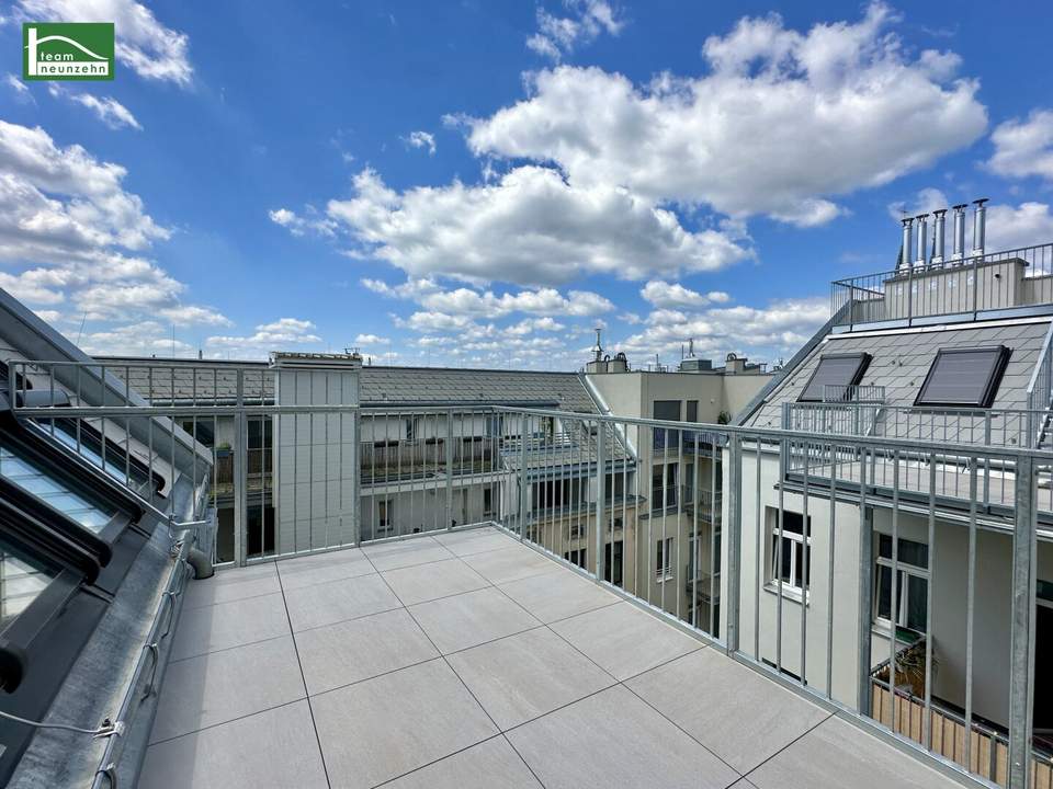 Moderne 2-Zimmer Dachgeschosswohnung mit Klimaanlage, Einbauküche und Terrasse - ab 15.04. beziehbar!