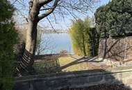 UFERPARZELLE mit privatem Badesteg und renovierungsbedürftigen Badehäuschen beim Yachtclub - auf Pachtgrund