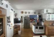 sREAL- LANDLEBEN MIT CHARAKTER - Historisches Bauernhaus mit Scheune, Backstube, Pool und 1.296 m² Grund