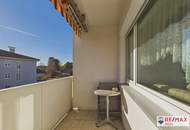 Auvorstadt: Helle 3-Zimmer-Wohnung mit Loggia, Schwedenofen & Parkplatz!