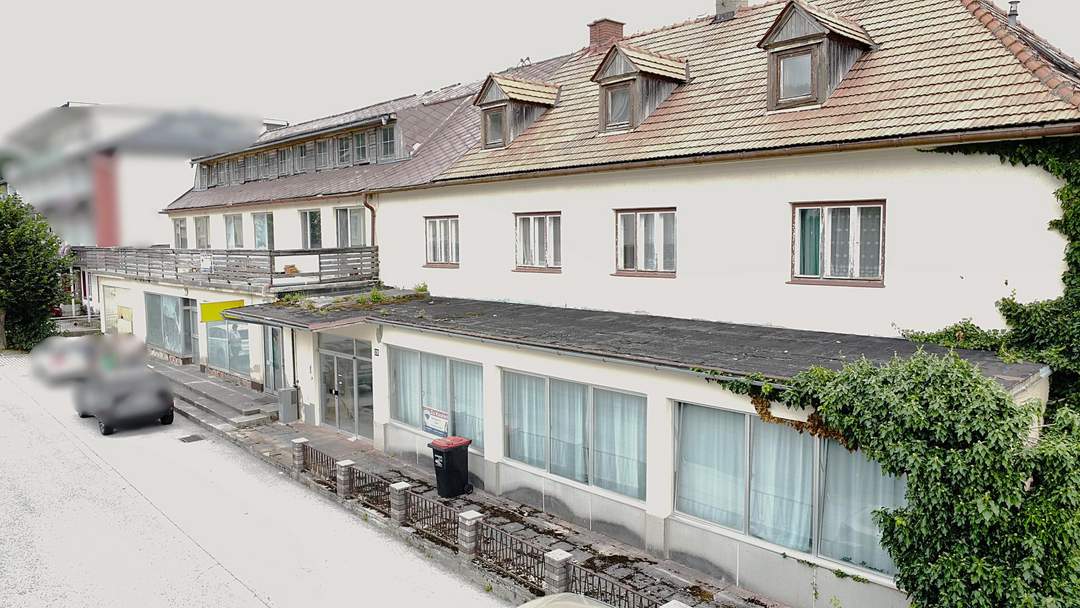 Bauträger aufgepasst! Großes Haus mit Entwicklungspotenzial in Mönichkirchen / ehemaliges Hotel