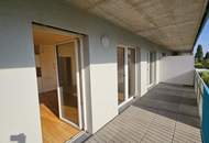 Kleine 2 Zimmerwohnung mit großem Westbalkon und Einbauküche!