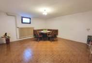 "NEUER PREIS!" GEPFLEGTES EIN- ODER ZWEIFAMILIENHAUS MIT POOL UND FERNBLICK