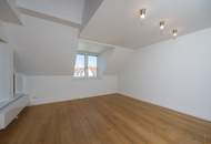 Dachgeschoßwohnung mit eingeschnittener Terrasse, vier Schlafzimmern und schönem Fernblick