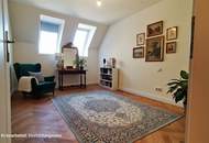 Moderne 4-Zimmer-DG-Wohnung mit hofseitigem Balkon