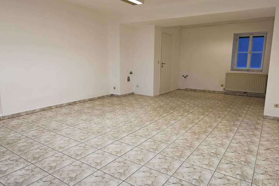 DB IMMOBILIEN | Büro / Einzelhandel Lokal in Seitengasse der Brucker Fußgänger Zone zu mieten!, Gewerbeobjekt-miete, 610,00,€, 2460 Bruck an der Leitha