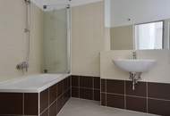 Hofseitiger 2-Zimmer-Altbau mit Balkonoption!