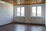 Wunderschöner Ausblick und Ruhelage - DG mit 64m², 2 Zi plus Wohnküche laufend saniert!