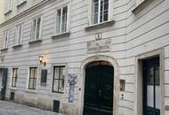 Möblierter Altbaujuwel im Herzen des 1.Bezirkes, charmante 2 Zimmer 51 m² Wohnung, nahe dem idyllischen Franziskaner Platz !
