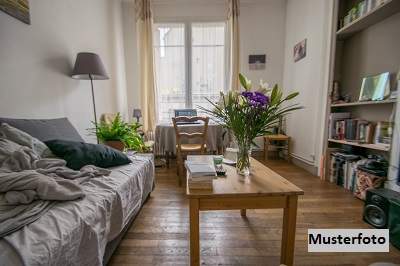 +++ Gepflegte Doppelhaushälfte mit Terrasse, Keller und 2 Stellplätzen +++
