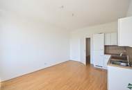 3-Zimmer-Altbau mit hofseitigem Schlafzimmer und Gemeinschaftsterrasse