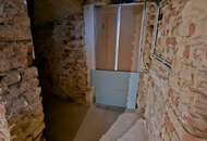 Gewerbeobjekt in guter Frequenzlage- zusätzlich großzügiger Weinkeller möglich