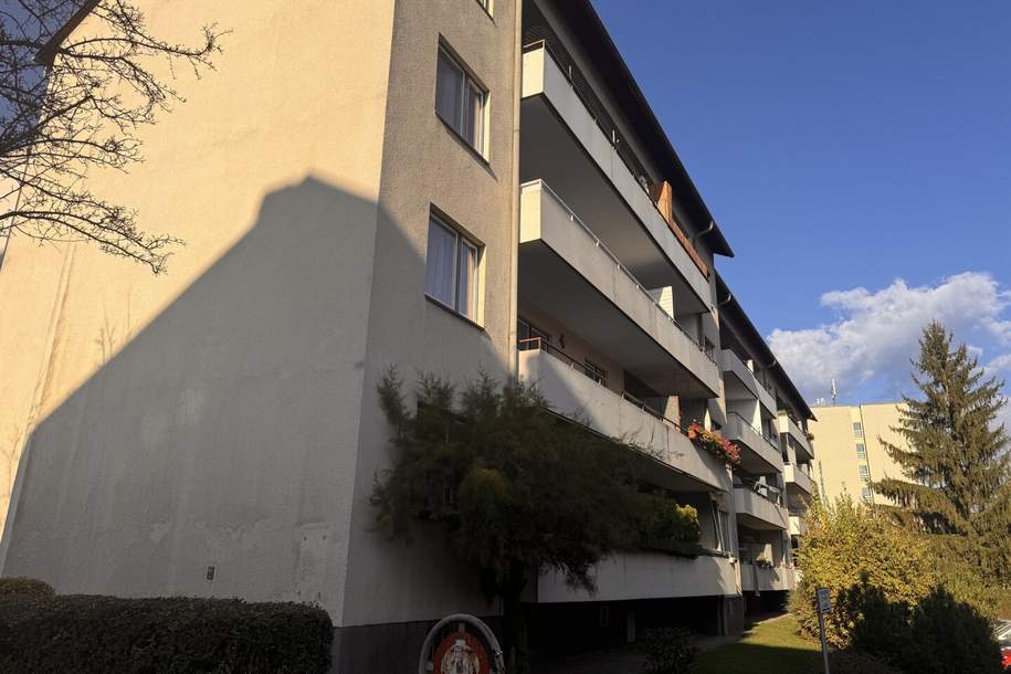 Renovierte/Moderne Wohnung in Villach mit Loggia und Garage!, Wohnung-kauf, 229.000,€, 9500 Villach(Stadt)