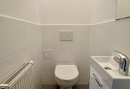 + + + UNBEFRISTETES 3 ZIMMER ALTBAUBÜRO + + + NÄHE WIPPLINGERSTRASSE + + +