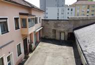 Renovierungsbedürftiges Einfamilienhaus im Zentrum von Knittelfeld mit Carports und Doppelgarage