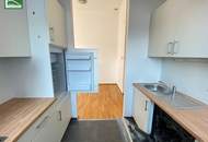 Moderne Dachgeschosswohnung mit großer Terrasse nahe Arthaberplatz in ruhiger Seitengasse! Hohe Decken und Traumbad mit Fenster