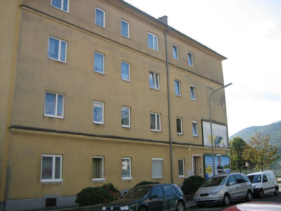Unbefristete 2-Zimmer-Wohnung mit extra Küche!